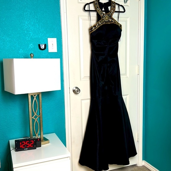 X scape Prom Dress black color size 10 - Picture 1 of 9